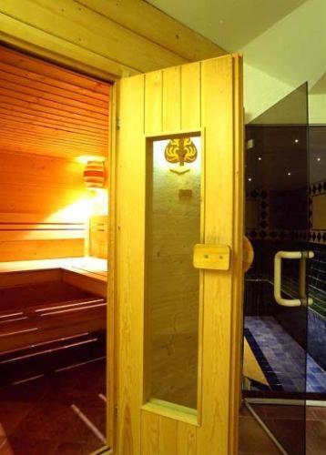 Eco Wellness Hotel Notre Maison กอนเญ ภายนอก รูปภาพ