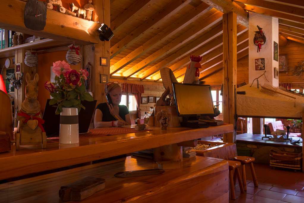 Eco Wellness Hotel Notre Maison กอนเญ ภายใน รูปภาพ